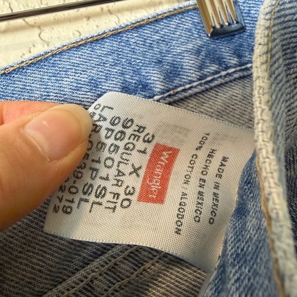 Vintage Wrangler Light Wash Straight Leg Baggy Dad Streetwear 90s  Classic Jean - Picture 9 of 9